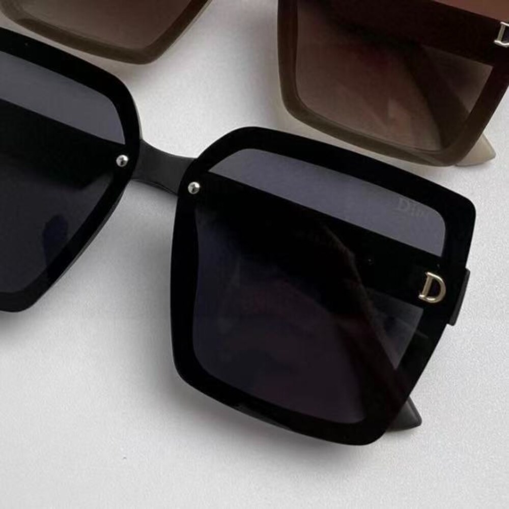 Dior Black Oversized Square Sunglasses - Picture 3 of 4